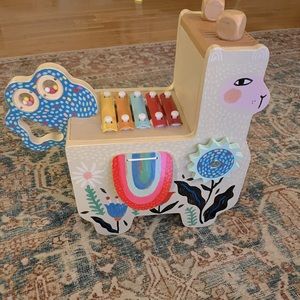 Manhattan Toy Company Musical Lili Llama